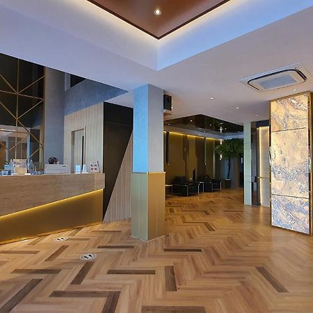 פאלמבאנג Classie Hotel מראה חיצוני תמונה