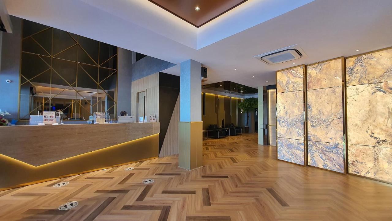 פאלמבאנג Classie Hotel מראה חיצוני תמונה