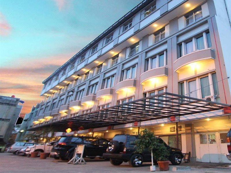 פאלמבאנג Classie Hotel מראה חיצוני תמונה