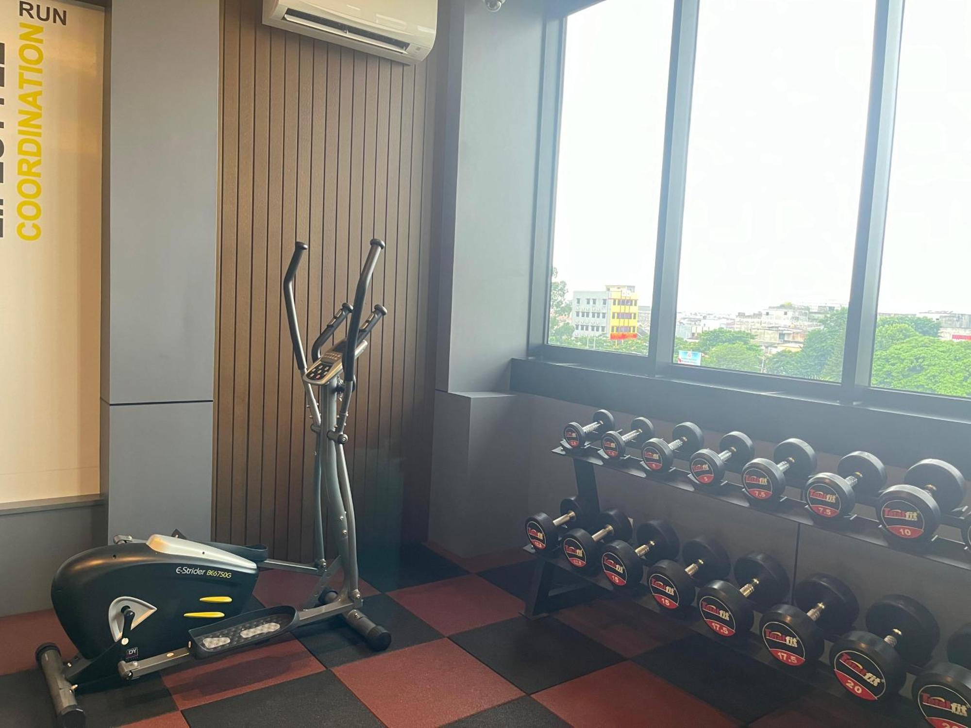 פאלמבאנג Classie Hotel מראה חיצוני תמונה